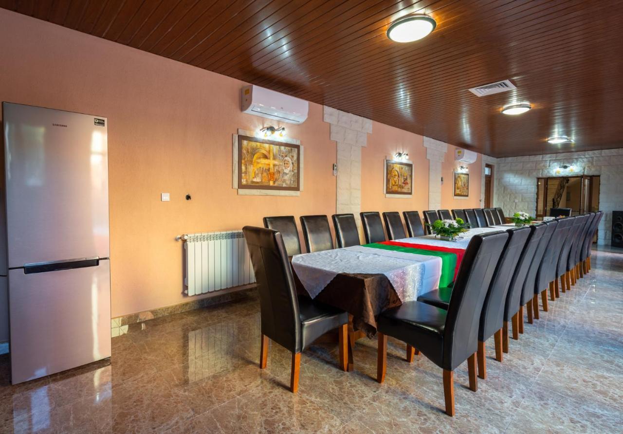 Family Hotel Preslav Kültér fotó