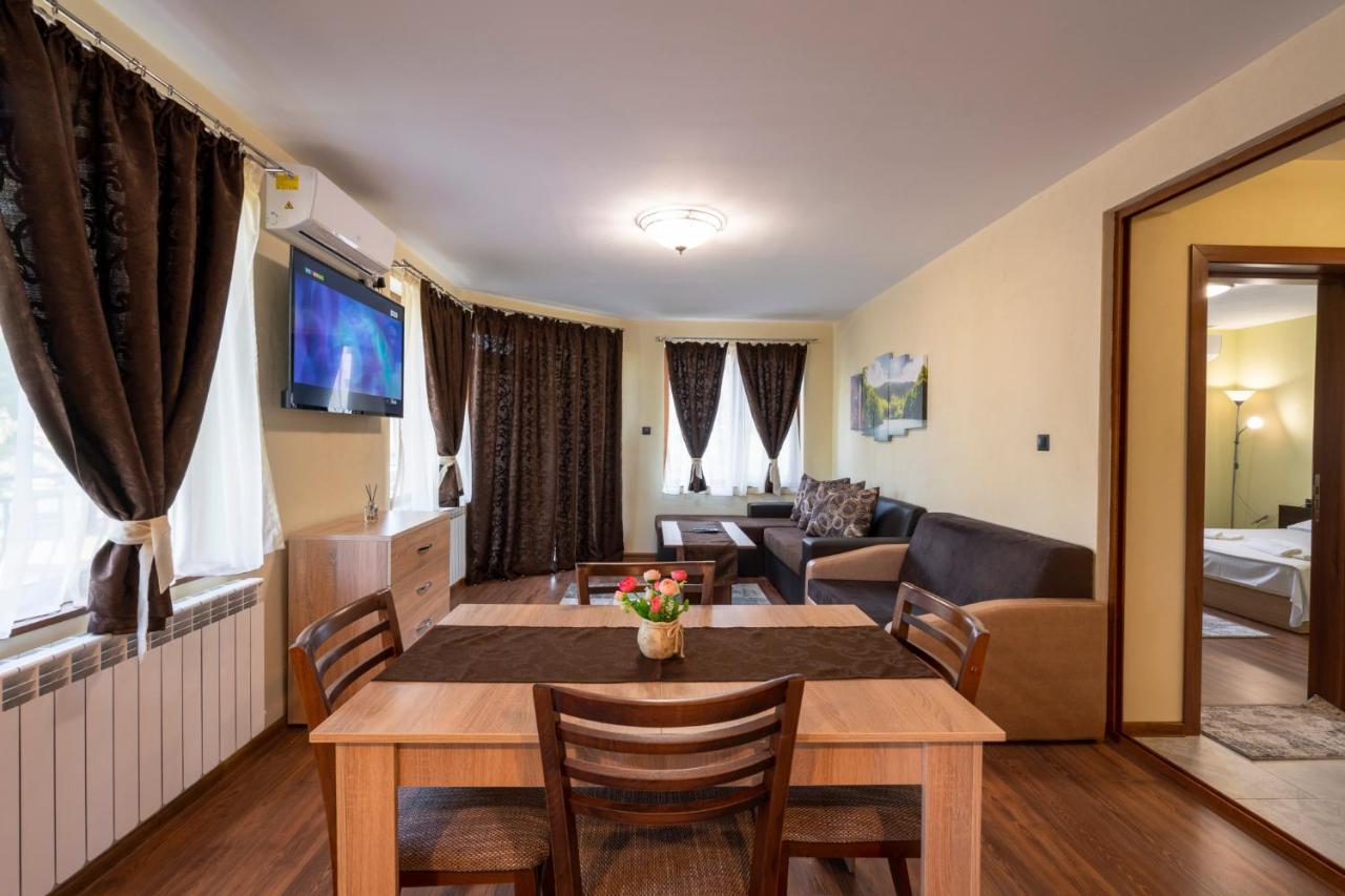 Family Hotel Preslav Kültér fotó